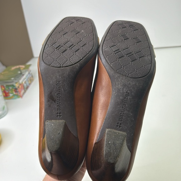Vintage Naturalizer Women's tan leather retro heels - Picture 9 of 14